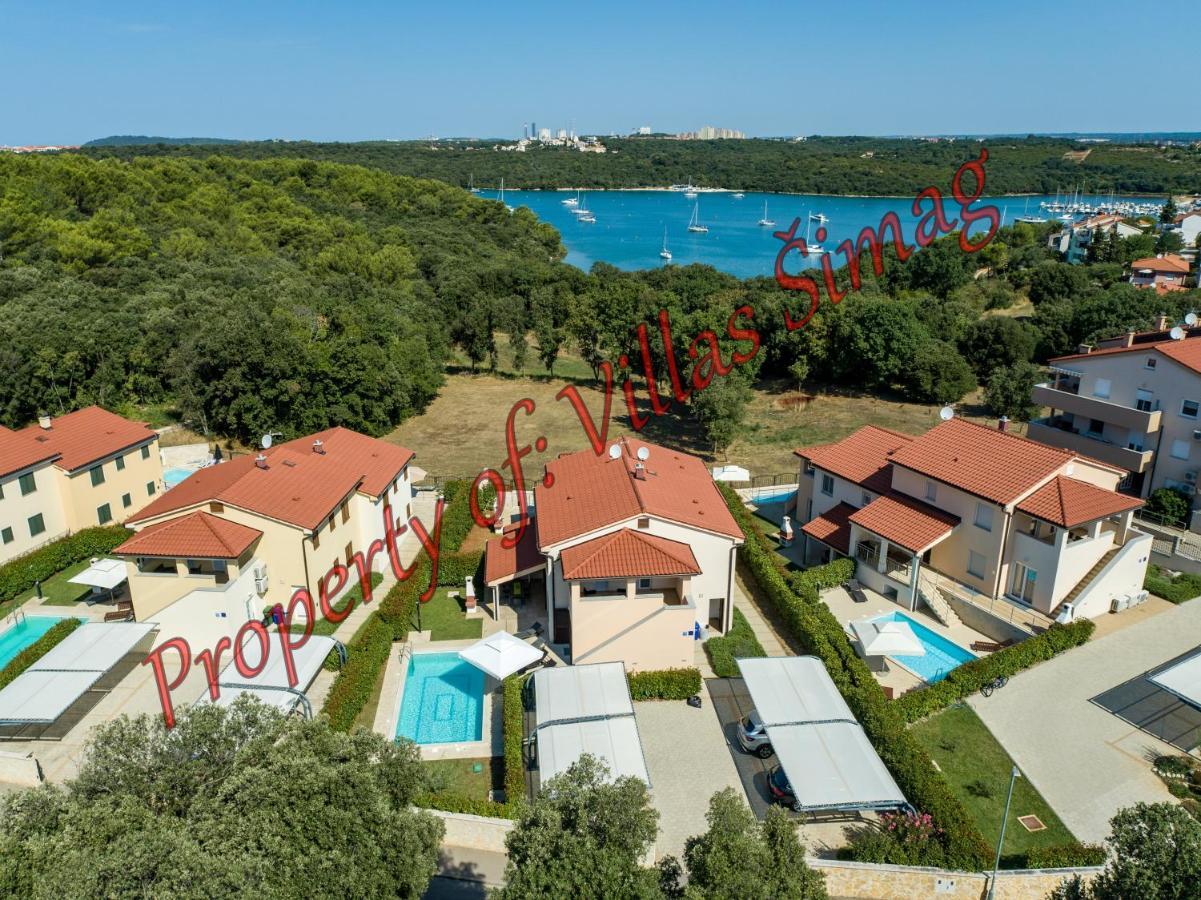 Villas Simag Banjole Esterno foto