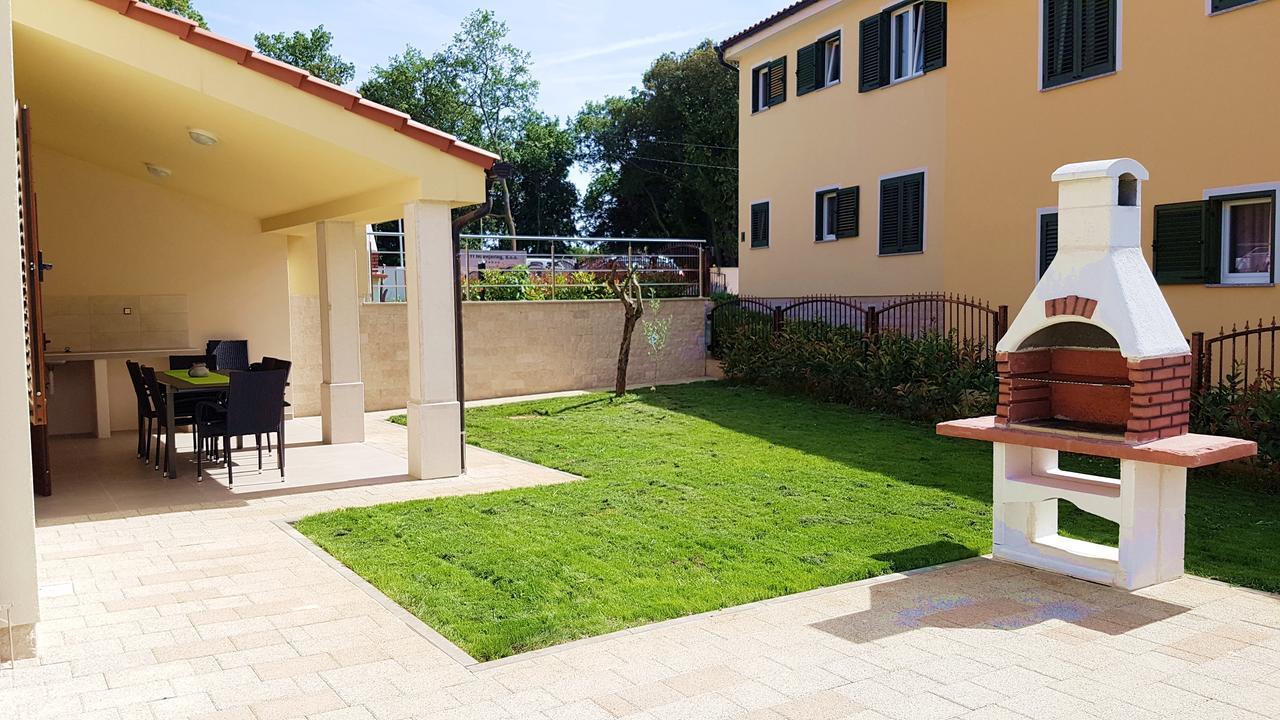 Villas Simag Banjole Esterno foto