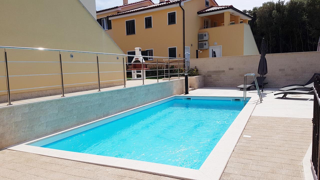 Villas Simag Banjole Esterno foto