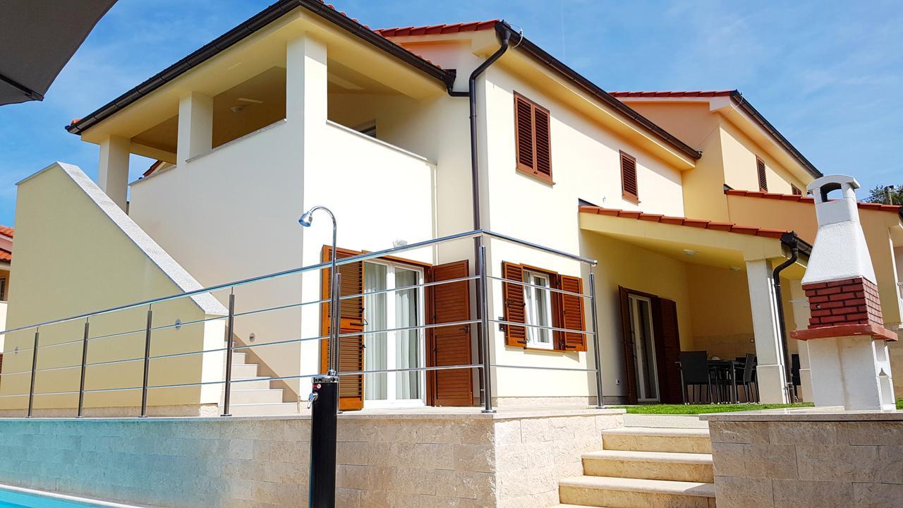 Villas Simag Banjole Esterno foto