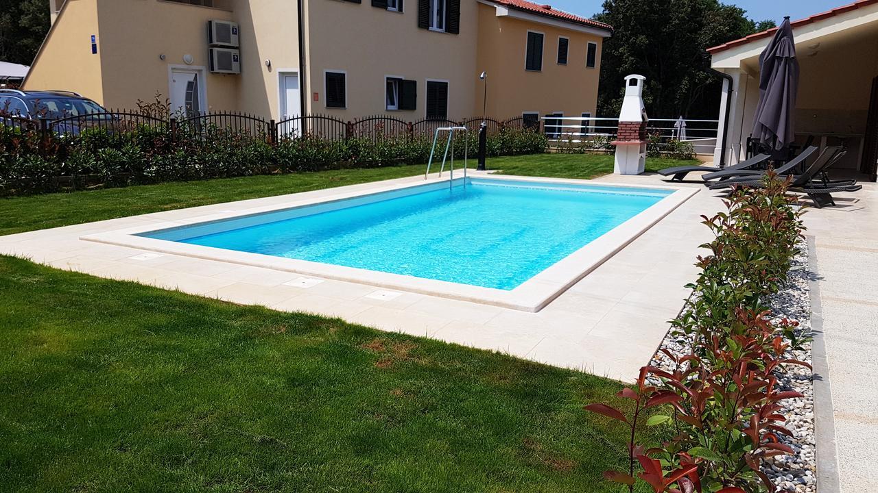 Villas Simag Banjole Esterno foto